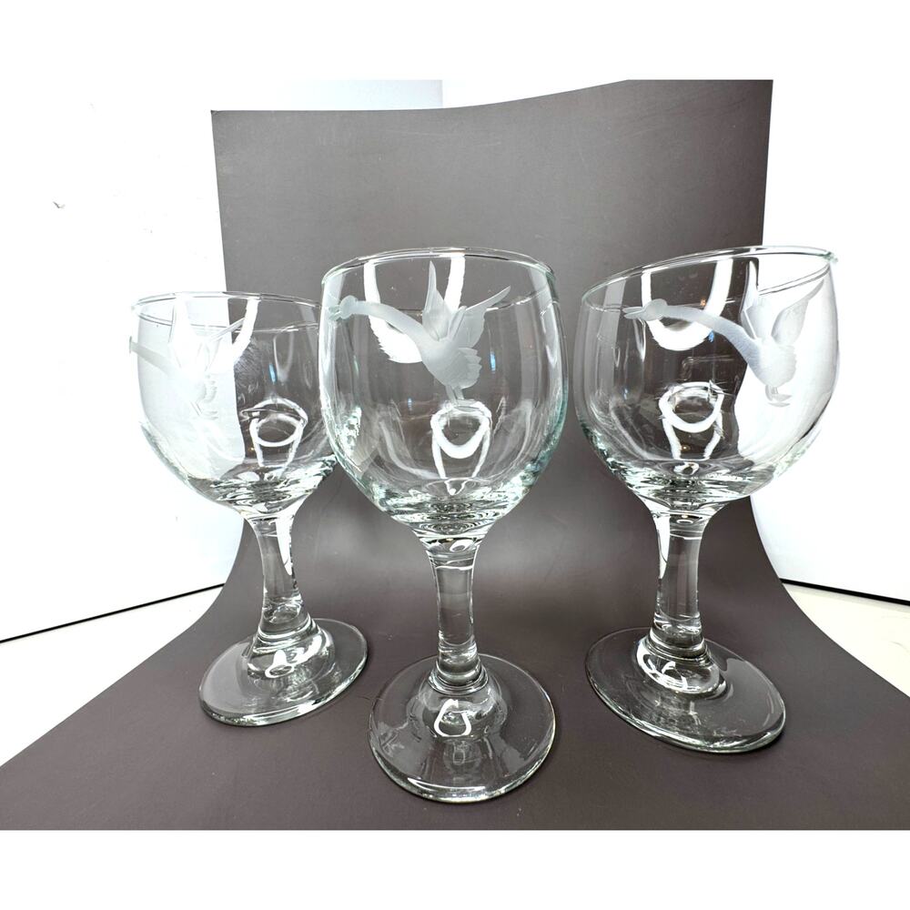 Etched Goose 7-Ounce Wine Glass Set of 3 Unmarked